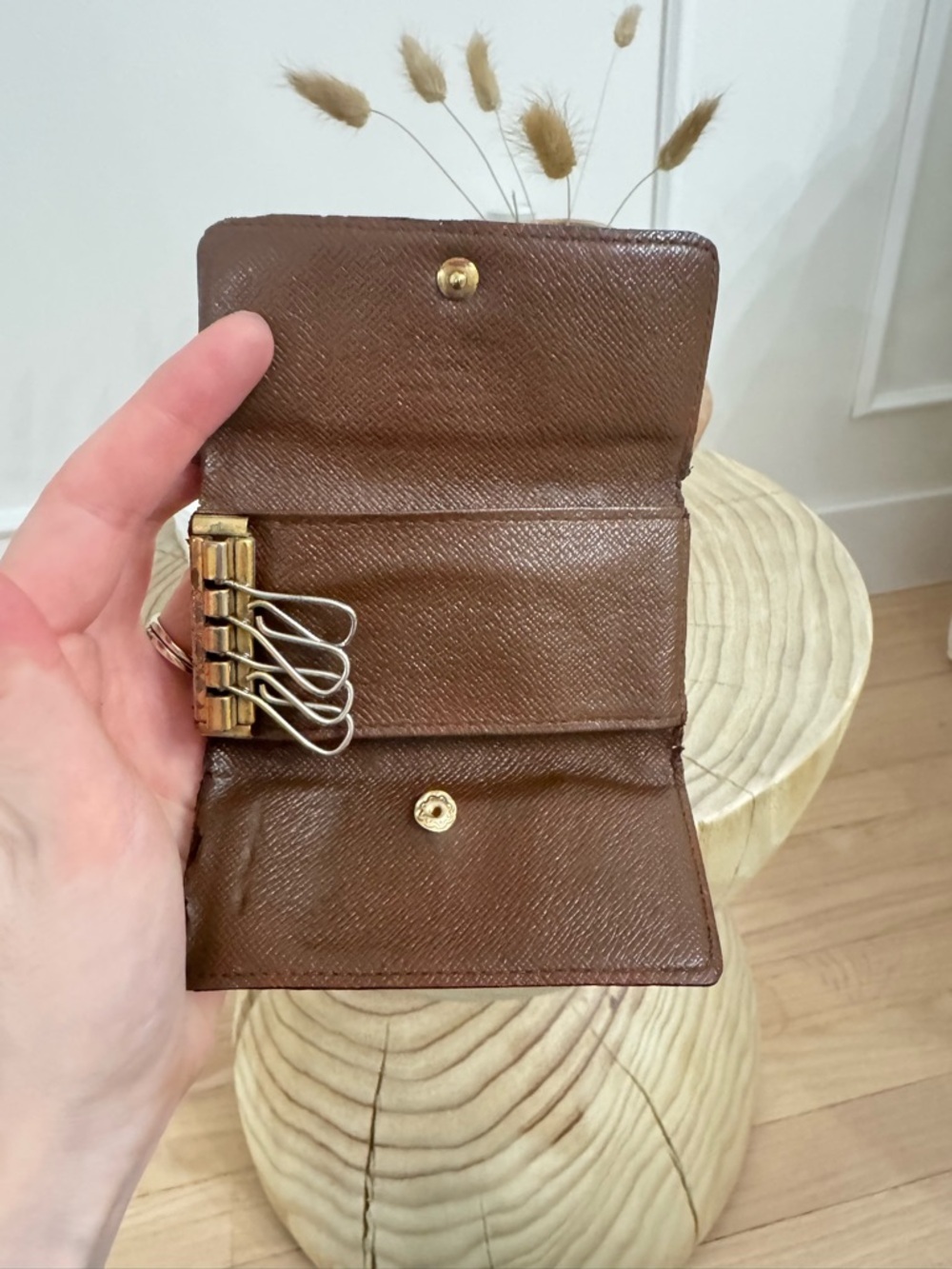 ✅AUTH✅LOUIS VUITTON MONOGRAM Snap Key Holder - Picture 4 of 11